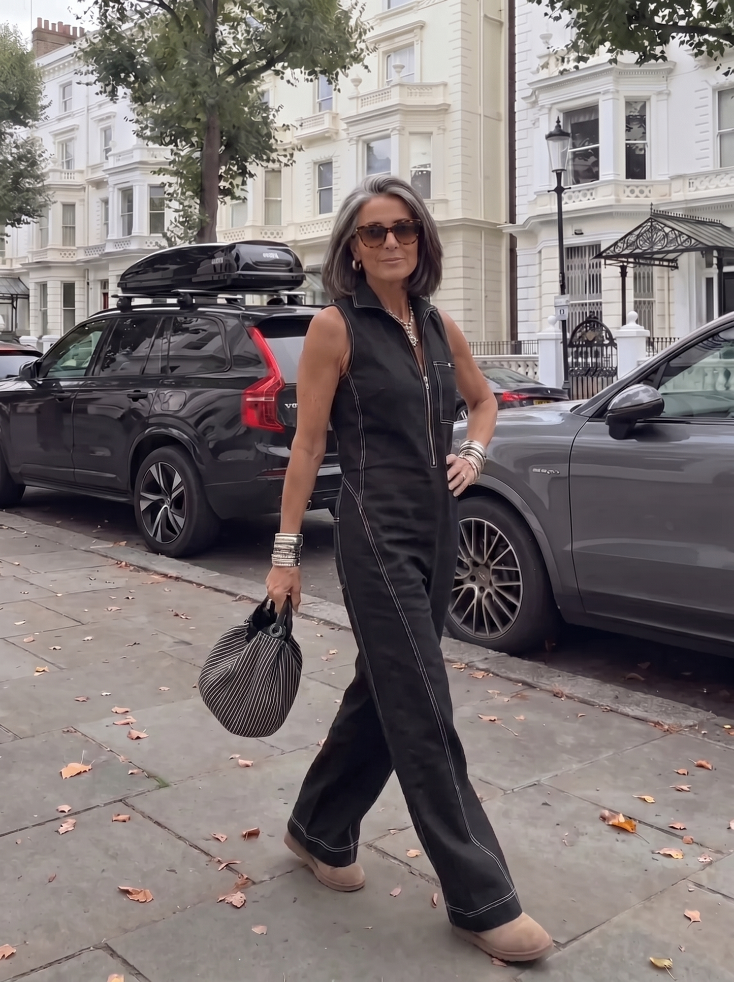 Minimalistische Mouwloze Jumpsuit met Witte Zoom