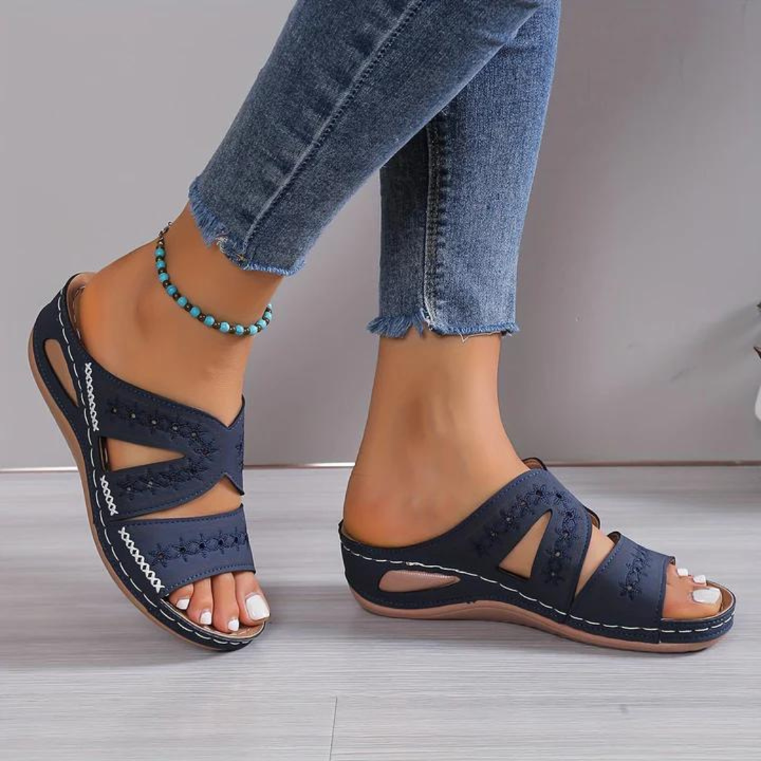 Meerdere kleuren Emma sandalen op een rij