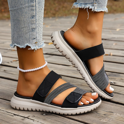 Meerdere Marvella sandalen in verschillende kleuren op een rij