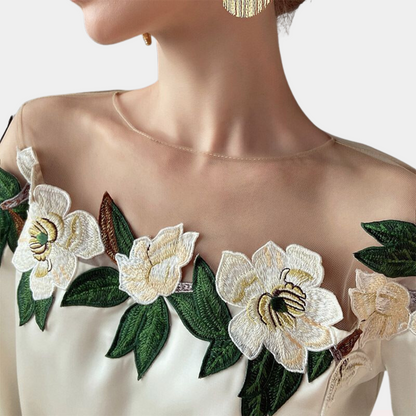Elegante Off Shoulder Blouse met Bloemenborduursel