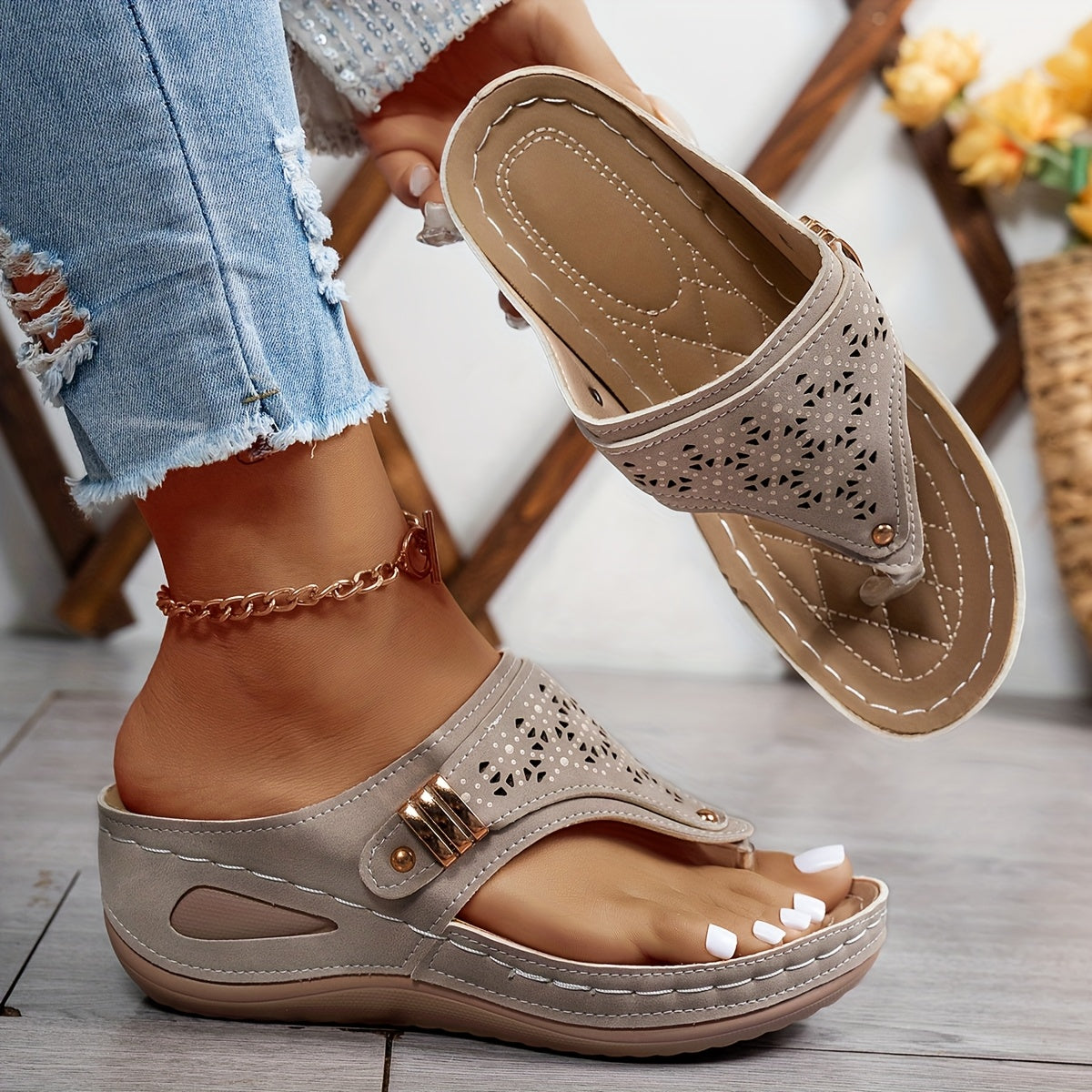 Schuine blik op de Wendy sandalen met de nadruk op het comfort