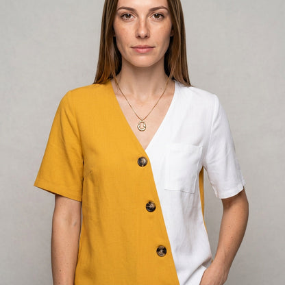 Tweekleurige Blouse met Knopen en Korte Mouwen