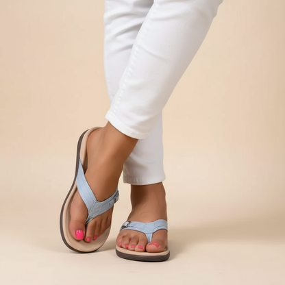 Model met Yara orthopedische sandalen in casual setting