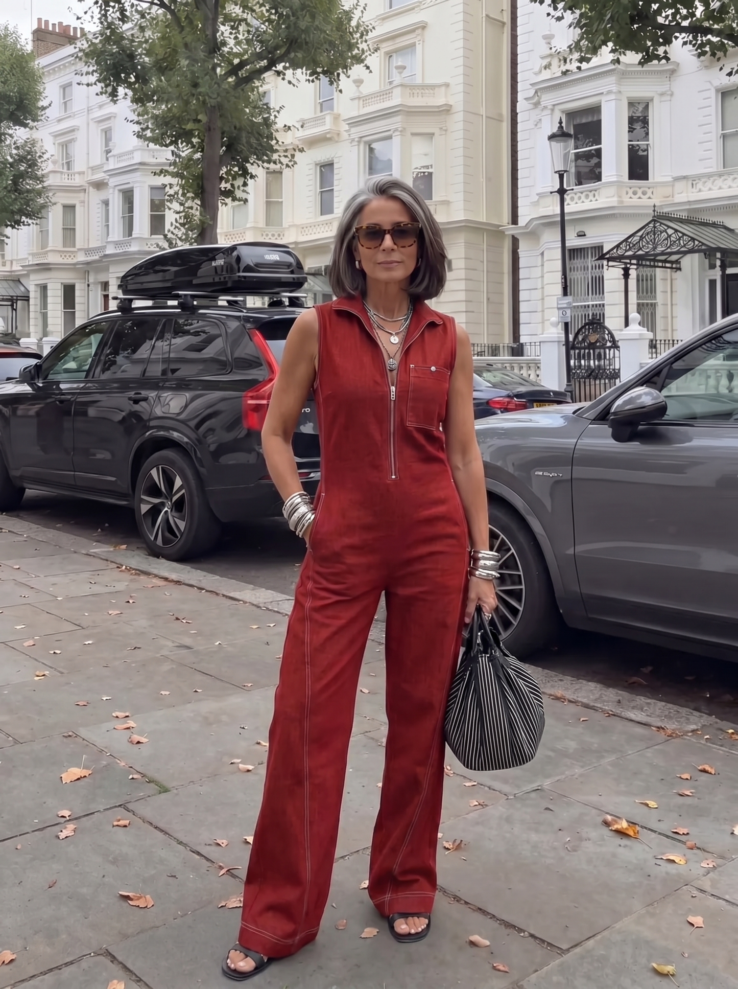Minimalistische Mouwloze Jumpsuit met Witte Zoom