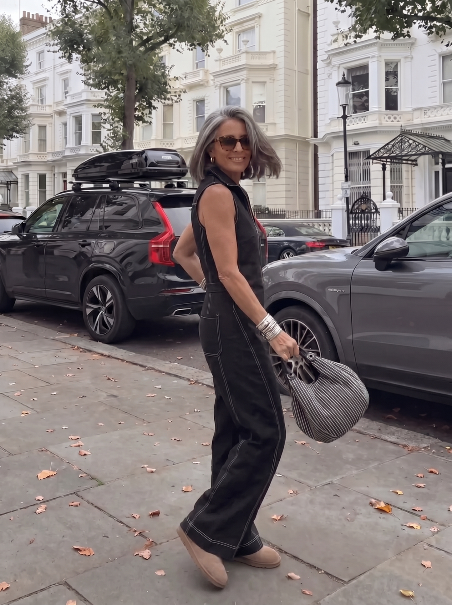 Minimalistische Mouwloze Jumpsuit met Witte Zoom