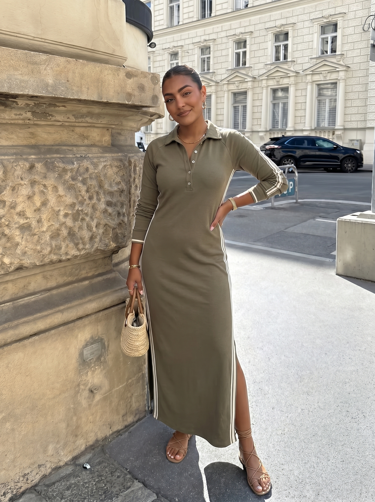 Maxi Jurk met Knoopkraag - Comfortabel Sweatstof Design