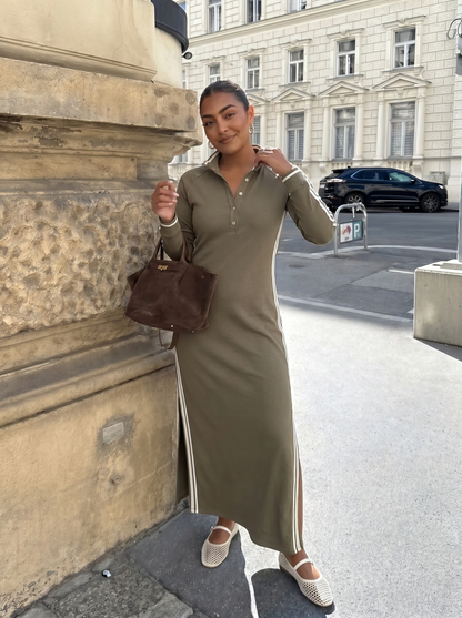 Maxi Jurk met Knoopkraag - Comfortabel Sweatstof Design