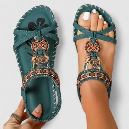 Close-up van de zool van de Maryna Orthopedische Sandalen, met Comfort+ inlegzool zichtbaar.